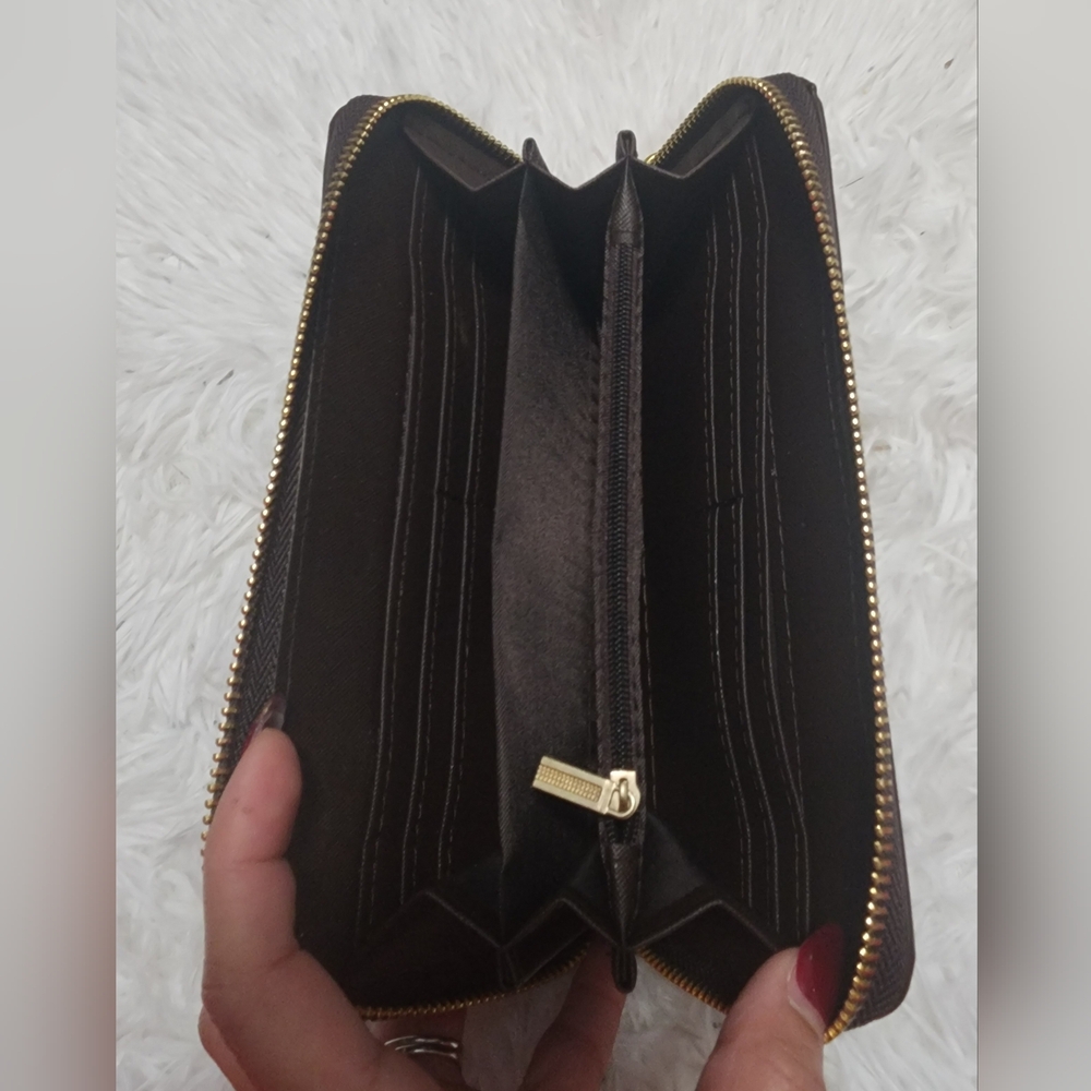 Beige and Brown zip Wallet with Red and Green Stripe - Picture 8 of 8